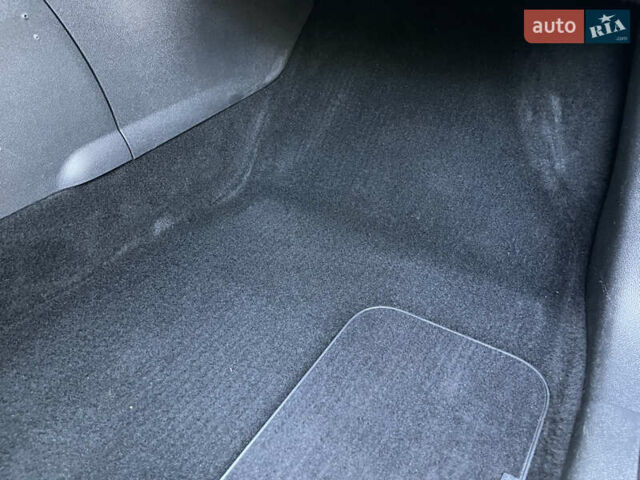 Серый Рено Меган, объемом двигателя 1.46 л и пробегом 148 тыс. км за 8950 $, фото 128 на Automoto.ua