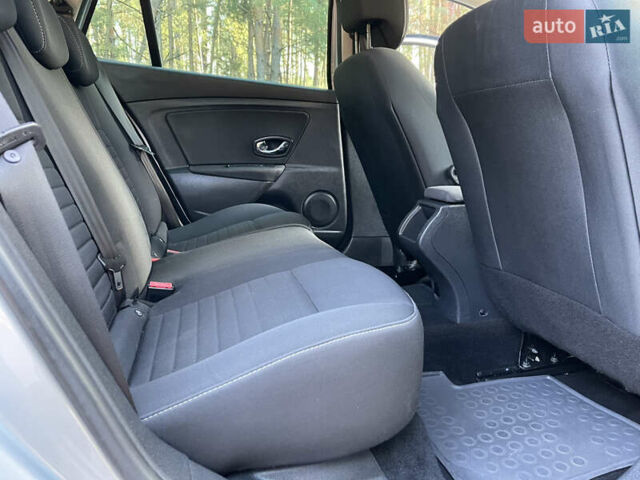 Серый Рено Меган, объемом двигателя 1.46 л и пробегом 148 тыс. км за 8950 $, фото 134 на Automoto.ua