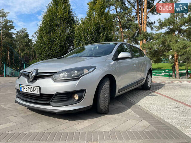 Сірий Рено Меган, об'ємом двигуна 1.46 л та пробігом 294 тис. км за 7999 $, фото 1 на Automoto.ua
