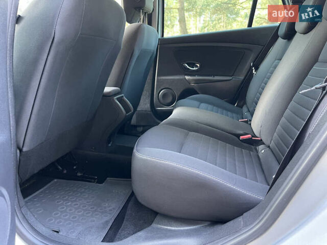 Серый Рено Меган, объемом двигателя 1.46 л и пробегом 148 тыс. км за 8950 $, фото 135 на Automoto.ua