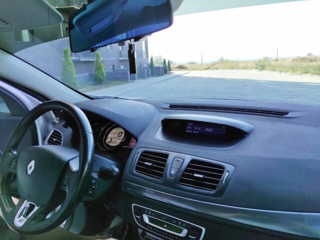 Серый Рено Меган, объемом двигателя 1.5 л и пробегом 210 тыс. км за 8900 $, фото 2 на Automoto.ua