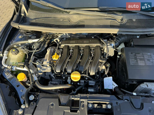 Серый Рено Меган, объемом двигателя 1.6 л и пробегом 191 тыс. км за 10850 $, фото 37 на Automoto.ua