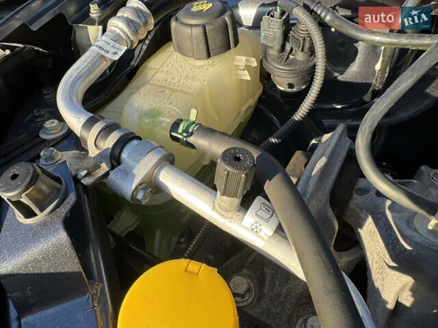 Серый Рено Меган, объемом двигателя 1.6 л и пробегом 191 тыс. км за 10850 $, фото 39 на Automoto.ua