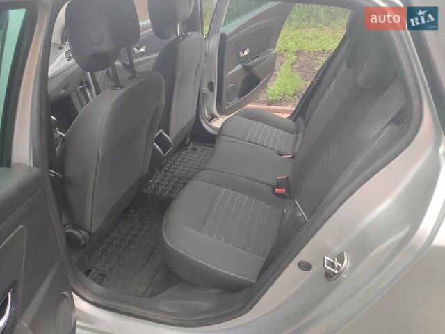Серый Рено Меган, объемом двигателя 1.46 л и пробегом 229 тыс. км за 9300 $, фото 2 на Automoto.ua