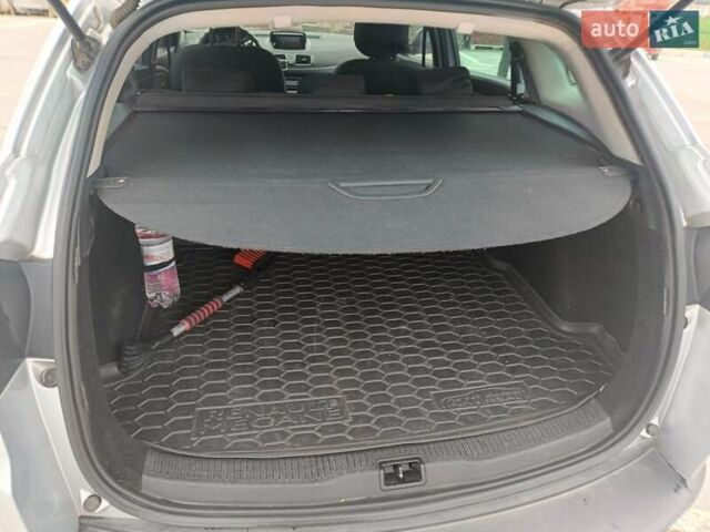 Серый Рено Меган, объемом двигателя 1.5 л и пробегом 223 тыс. км за 9500 $, фото 17 на Automoto.ua