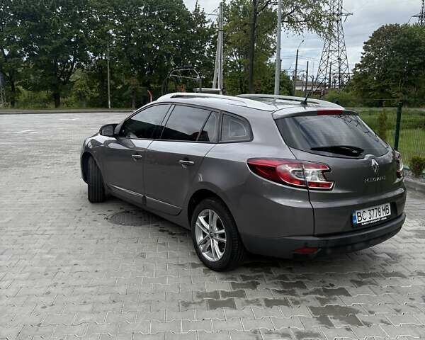 Серый Рено Меган, объемом двигателя 1.5 л и пробегом 281 тыс. км за 8800 $, фото 6 на Automoto.ua