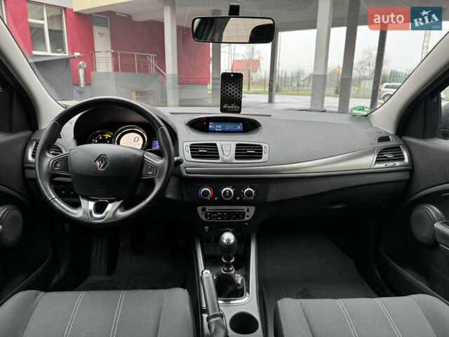 Серый Рено Меган, объемом двигателя 1.5 л и пробегом 136 тыс. км за 9600 $, фото 18 на Automoto.ua