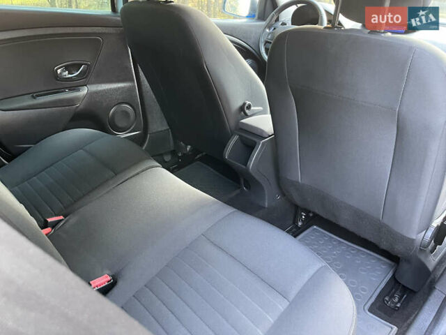 Серый Рено Меган, объемом двигателя 1.46 л и пробегом 148 тыс. км за 8950 $, фото 115 на Automoto.ua