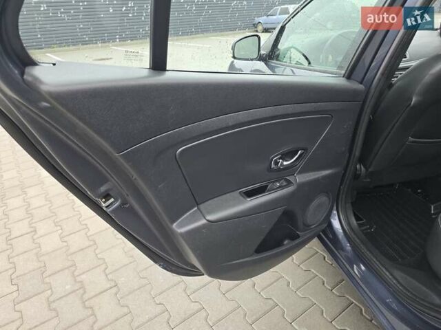 Серый Рено Меган, объемом двигателя 1.5 л и пробегом 158 тыс. км за 8999 $, фото 22 на Automoto.ua