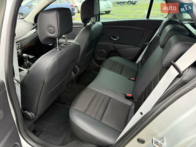 Серый Рено Меган, объемом двигателя 1.6 л и пробегом 250 тыс. км за 10500 $, фото 44 на Automoto.ua