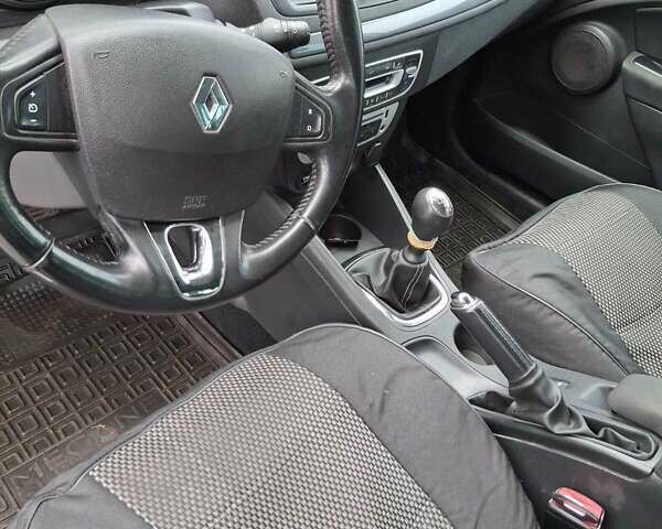 Серый Рено Меган, объемом двигателя 1.5 л и пробегом 251 тыс. км за 8700 $, фото 8 на Automoto.ua