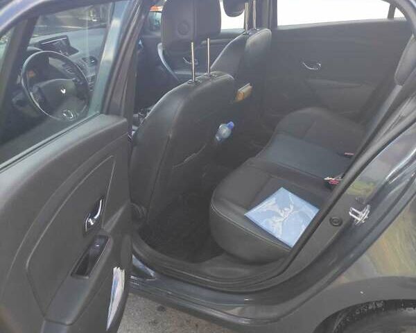 Серый Рено Меган, объемом двигателя 1.46 л и пробегом 450 тыс. км за 9500 $, фото 14 на Automoto.ua