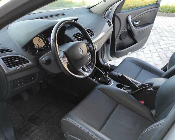 Серый Рено Меган, объемом двигателя 1.46 л и пробегом 230 тыс. км за 7999 $, фото 8 на Automoto.ua