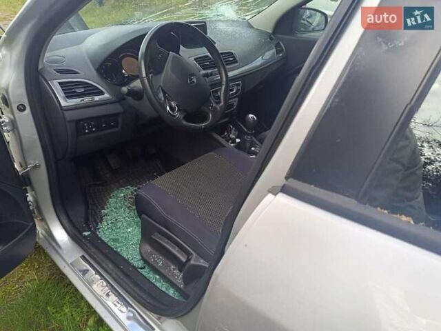 Серый Рено Меган, объемом двигателя 1.46 л и пробегом 149 тыс. км за 3900 $, фото 3 на Automoto.ua