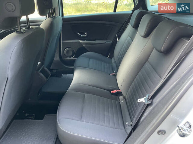 Серый Рено Меган, объемом двигателя 1.46 л и пробегом 148 тыс. км за 8950 $, фото 90 на Automoto.ua