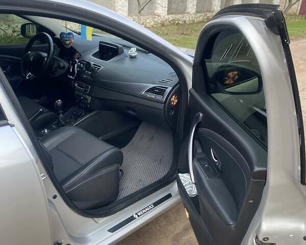 Серый Рено Меган, объемом двигателя 1.46 л и пробегом 189 тыс. км за 10500 $, фото 6 на Automoto.ua