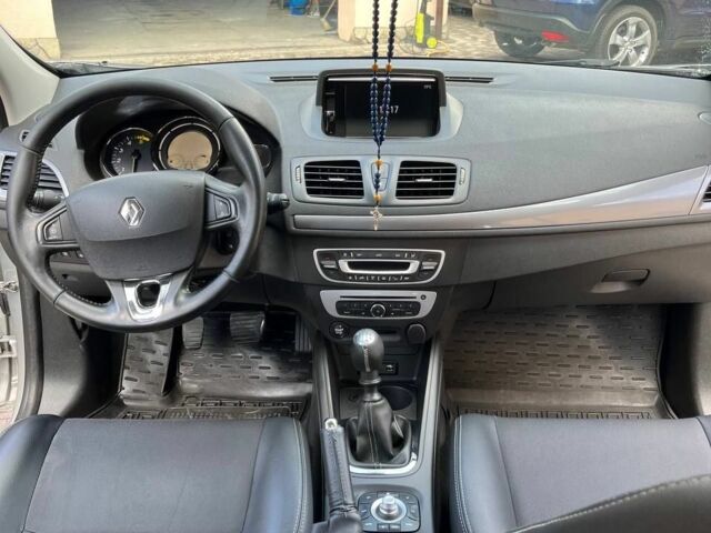 Серый Рено Меган, объемом двигателя 1.5 л и пробегом 230 тыс. км за 7700 $, фото 4 на Automoto.ua