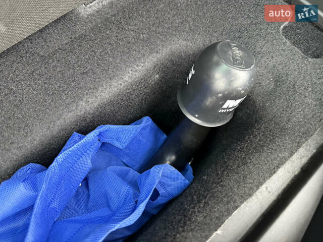 Серый Рено Меган, объемом двигателя 1.6 л и пробегом 250 тыс. км за 10500 $, фото 40 на Automoto.ua