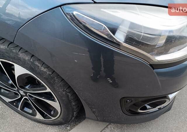 Рено Меган 2015 в Сквира на Automoto.ua Серый Рено Меган, объемом двигателя 1.6 л и пробегом 235 тыс. км за 9800 $, фото 19 на Automoto.ua