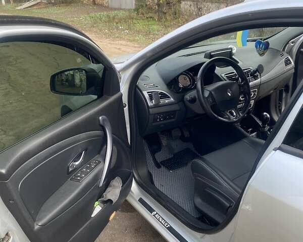 Серый Рено Меган, объемом двигателя 1.46 л и пробегом 189 тыс. км за 10500 $, фото 8 на Automoto.ua