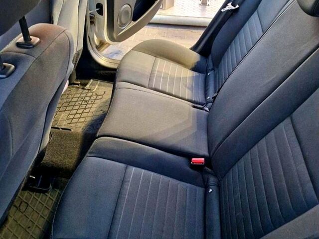 Сірий Рено Меган, об'ємом двигуна 1.5 л та пробігом 246 тис. км за 8000 $, фото 3 на Automoto.ua