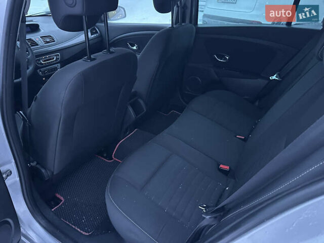 Серый Рено Меган, объемом двигателя 1.46 л и пробегом 217 тыс. км за 8700 $, фото 31 на Automoto.ua