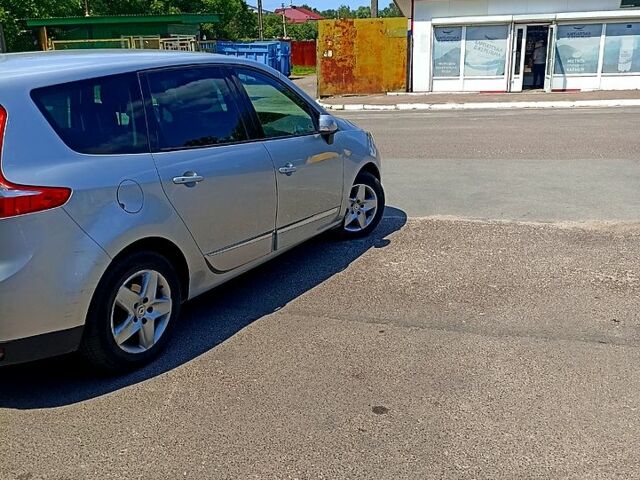 Серый Рено Меган, объемом двигателя 1.5 л и пробегом 277 тыс. км за 9500 $, фото 2 на Automoto.ua