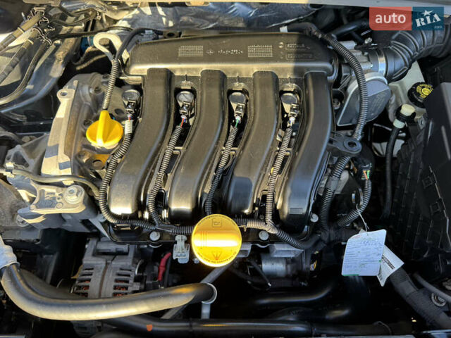 Серый Рено Меган, объемом двигателя 1.6 л и пробегом 191 тыс. км за 10850 $, фото 38 на Automoto.ua