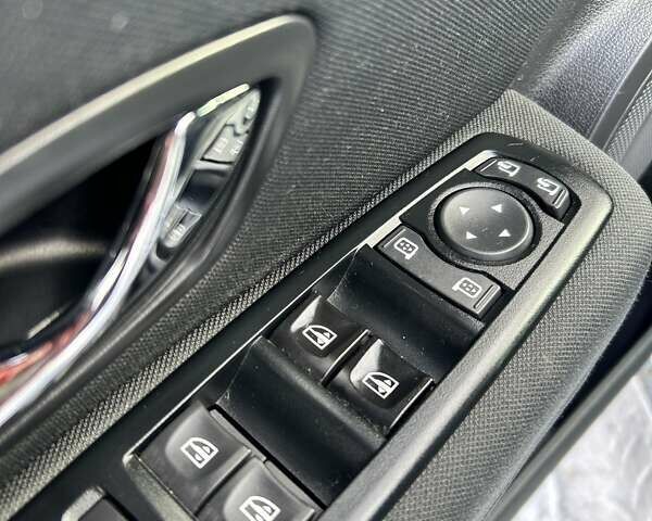 Серый Рено Меган, объемом двигателя 1.46 л и пробегом 255 тыс. км за 8900 $, фото 17 на Automoto.ua