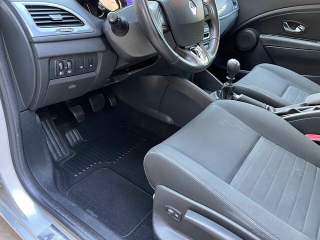 Серый Рено Меган, объемом двигателя 1.5 л и пробегом 148 тыс. км за 8750 $, фото 15 на Automoto.ua