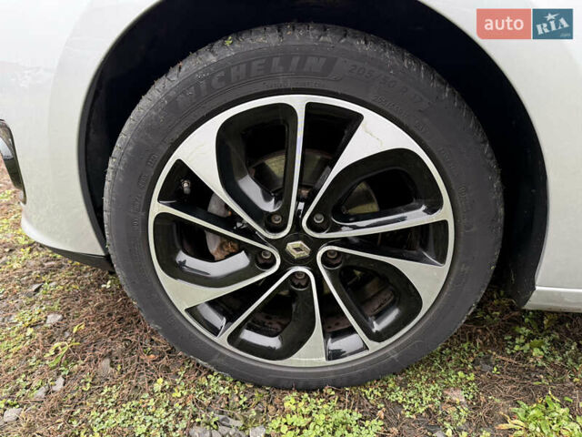 Серый Рено Меган, объемом двигателя 1.6 л и пробегом 250 тыс. км за 10500 $, фото 13 на Automoto.ua