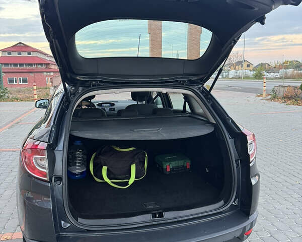 Серый Рено Меган, объемом двигателя 1.5 л и пробегом 136 тыс. км за 9900 $, фото 21 на Automoto.ua