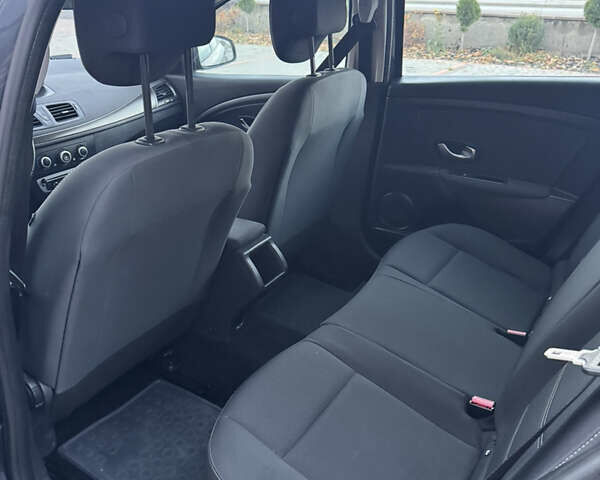 Серый Рено Меган, объемом двигателя 1.5 л и пробегом 136 тыс. км за 9900 $, фото 18 на Automoto.ua