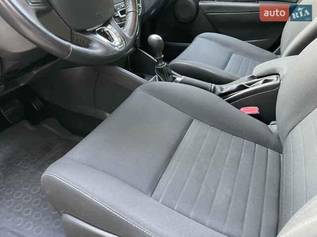 Серый Рено Меган, объемом двигателя 1.46 л и пробегом 148 тыс. км за 8950 $, фото 88 на Automoto.ua