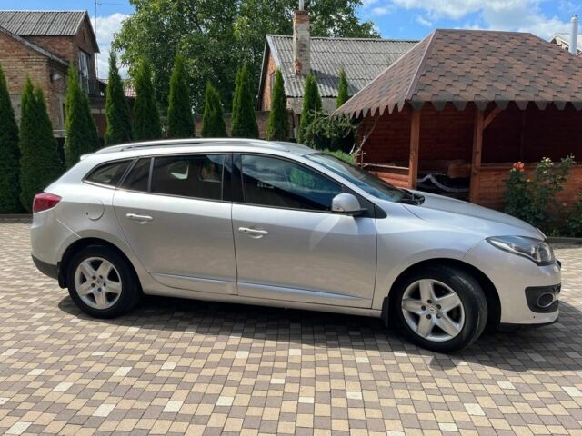 Серый Рено Меган, объемом двигателя 1.5 л и пробегом 230 тыс. км за 7700 $, фото 1 на Automoto.ua