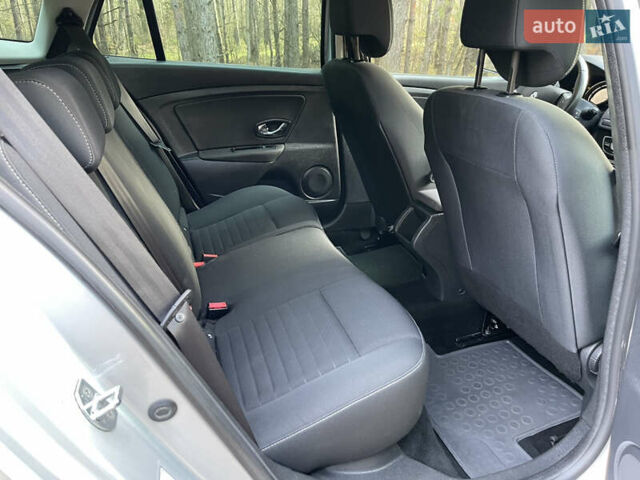 Серый Рено Меган, объемом двигателя 1.46 л и пробегом 148 тыс. км за 8950 $, фото 76 на Automoto.ua