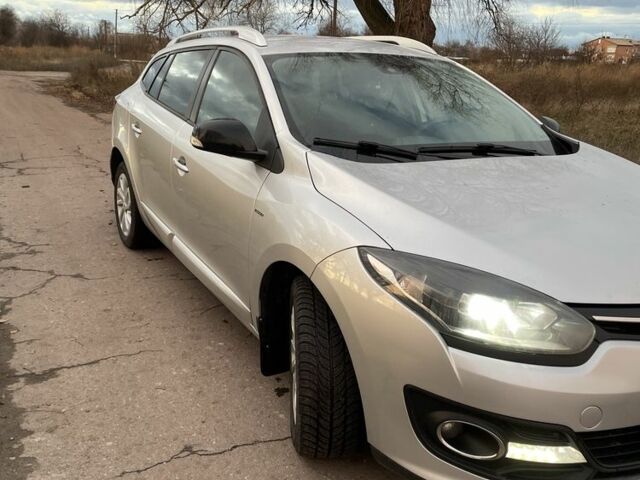 Серый Рено Меган, объемом двигателя 1.5 л и пробегом 217 тыс. км за 7800 $, фото 3 на Automoto.ua