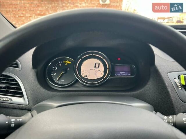 Сірий Рено Меган, об'ємом двигуна 1.5 л та пробігом 92 тис. км за 8950 $, фото 15 на Automoto.ua