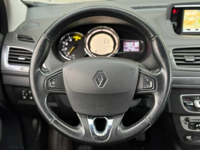 Серый Рено Меган, объемом двигателя 1.5 л и пробегом 206 тыс. км за 8990 $, фото 16 на Automoto.ua