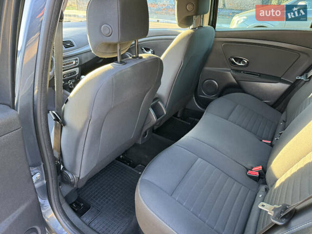 Серый Рено Меган, объемом двигателя 1.6 л и пробегом 191 тыс. км за 10850 $, фото 20 на Automoto.ua