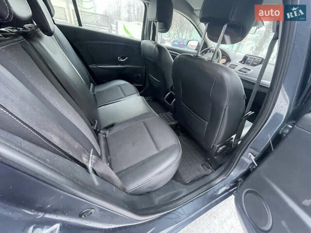 Сірий Рено Меган, об'ємом двигуна 1.46 л та пробігом 365 тис. км за 8000 $, фото 7 на Automoto.ua