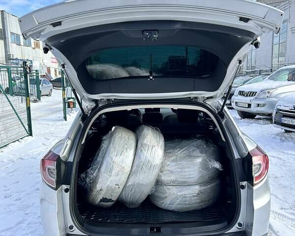 Серый Рено Меган, объемом двигателя 1.46 л и пробегом 255 тыс. км за 8900 $, фото 12 на Automoto.ua