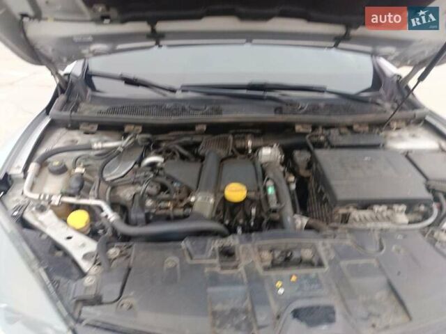 Серый Рено Меган, объемом двигателя 1.5 л и пробегом 223 тыс. км за 9500 $, фото 23 на Automoto.ua