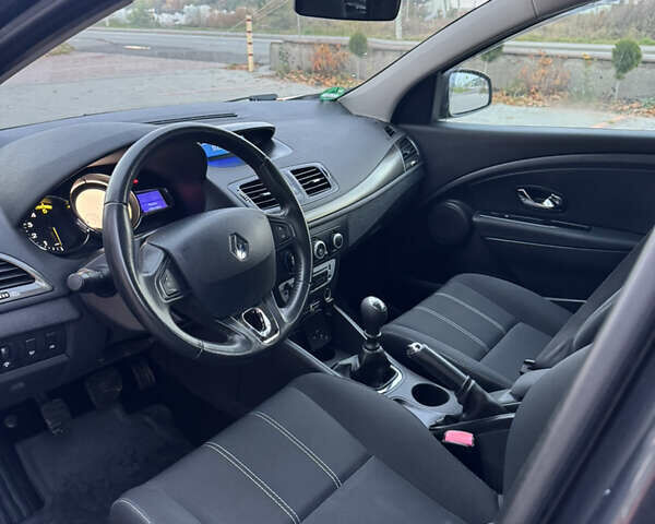 Серый Рено Меган, объемом двигателя 1.5 л и пробегом 136 тыс. км за 9900 $, фото 17 на Automoto.ua