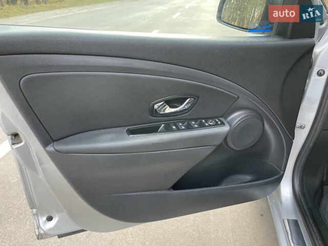 Серый Рено Меган, объемом двигателя 1.46 л и пробегом 148 тыс. км за 8950 $, фото 71 на Automoto.ua