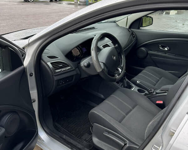 Сірий Рено Меган, об'ємом двигуна 1.5 л та пробігом 226 тис. км за 7800 $, фото 14 на Automoto.ua