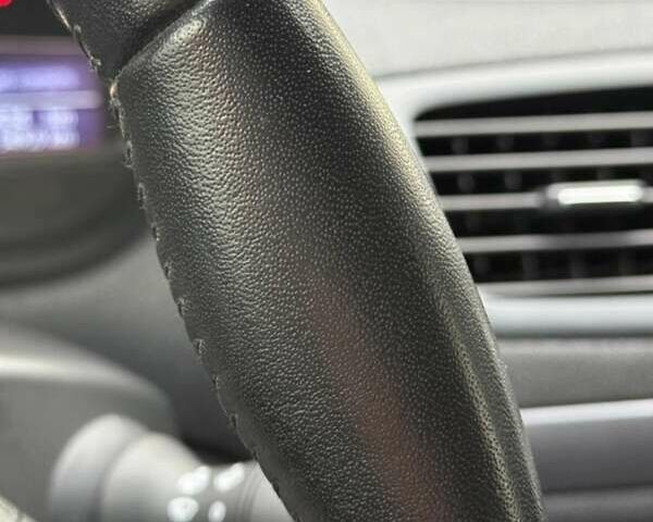 Серый Рено Меган, объемом двигателя 1.5 л и пробегом 214 тыс. км за 9999 $, фото 12 на Automoto.ua