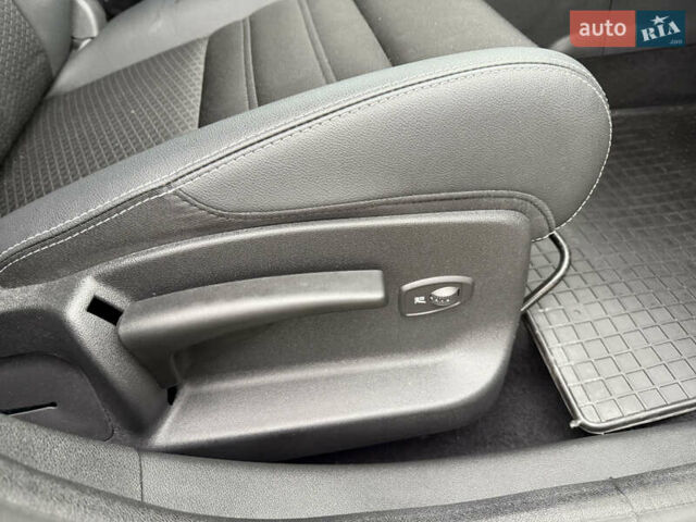 Серый Рено Меган, объемом двигателя 1.6 л и пробегом 250 тыс. км за 10500 $, фото 38 на Automoto.ua