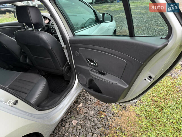 Серый Рено Меган, объемом двигателя 1.6 л и пробегом 250 тыс. км за 10500 $, фото 37 на Automoto.ua