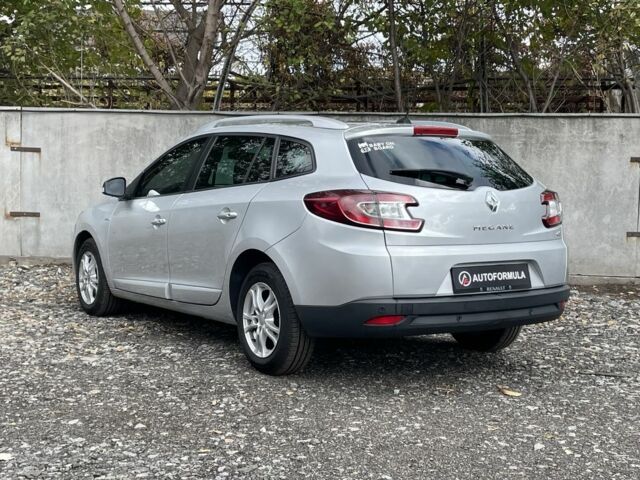 Серый Рено Меган, объемом двигателя 1.5 л и пробегом 206 тыс. км за 8990 $, фото 5 на Automoto.ua